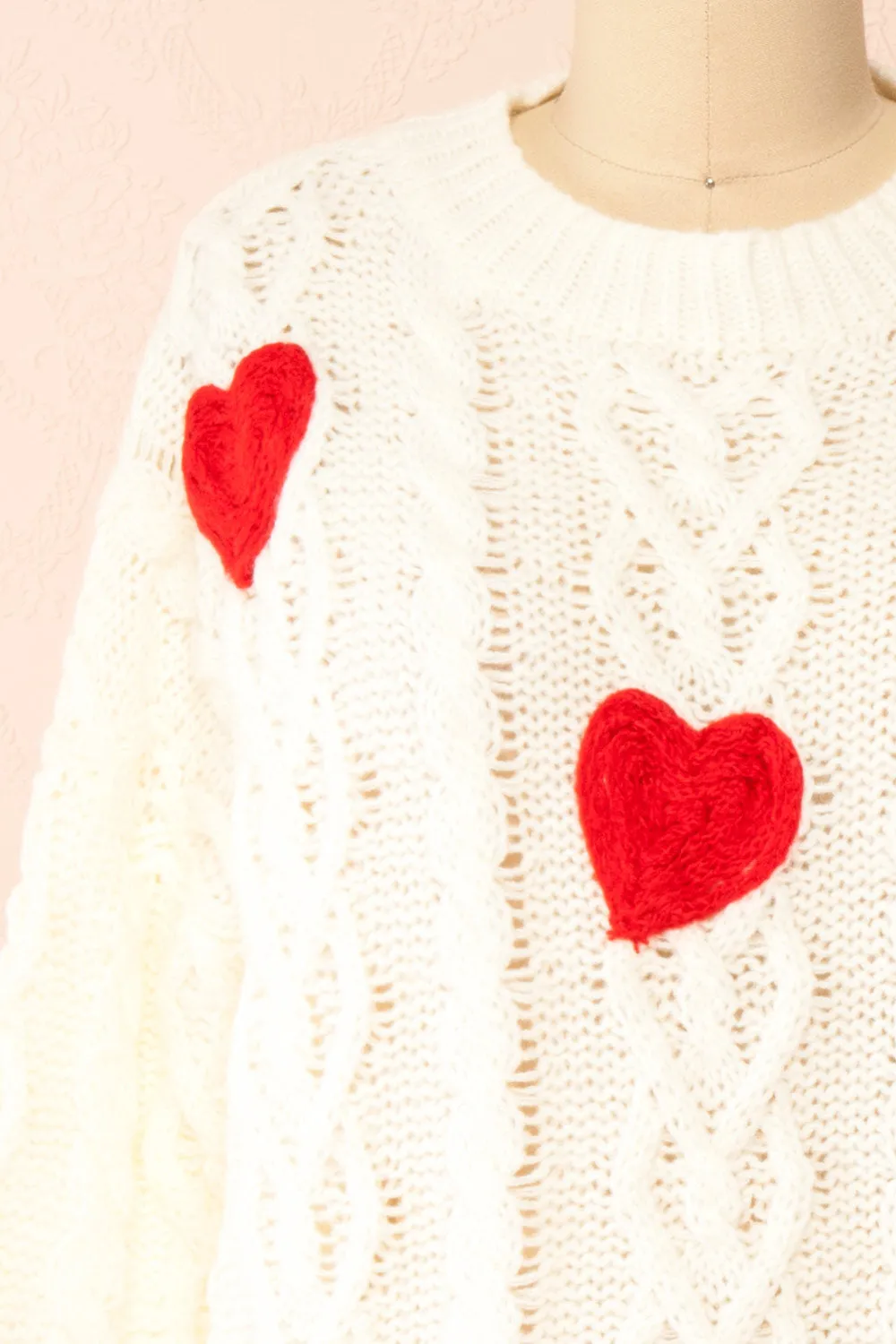 Bihotza | Knit Sweater w/ Red Hearts