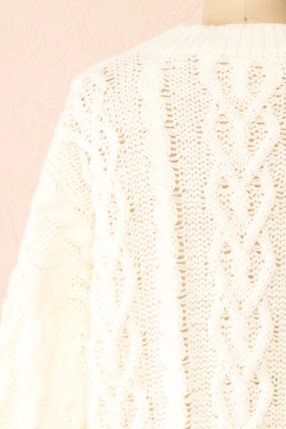 Bihotza | Knit Sweater w/ Red Hearts