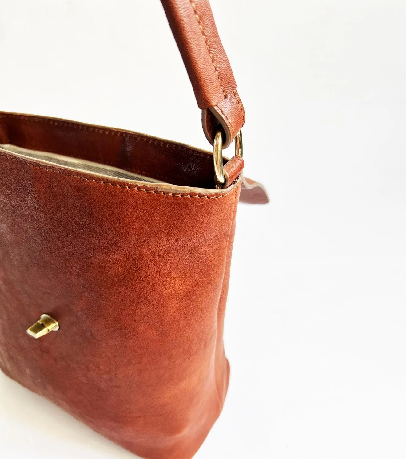 Bucket bag brown