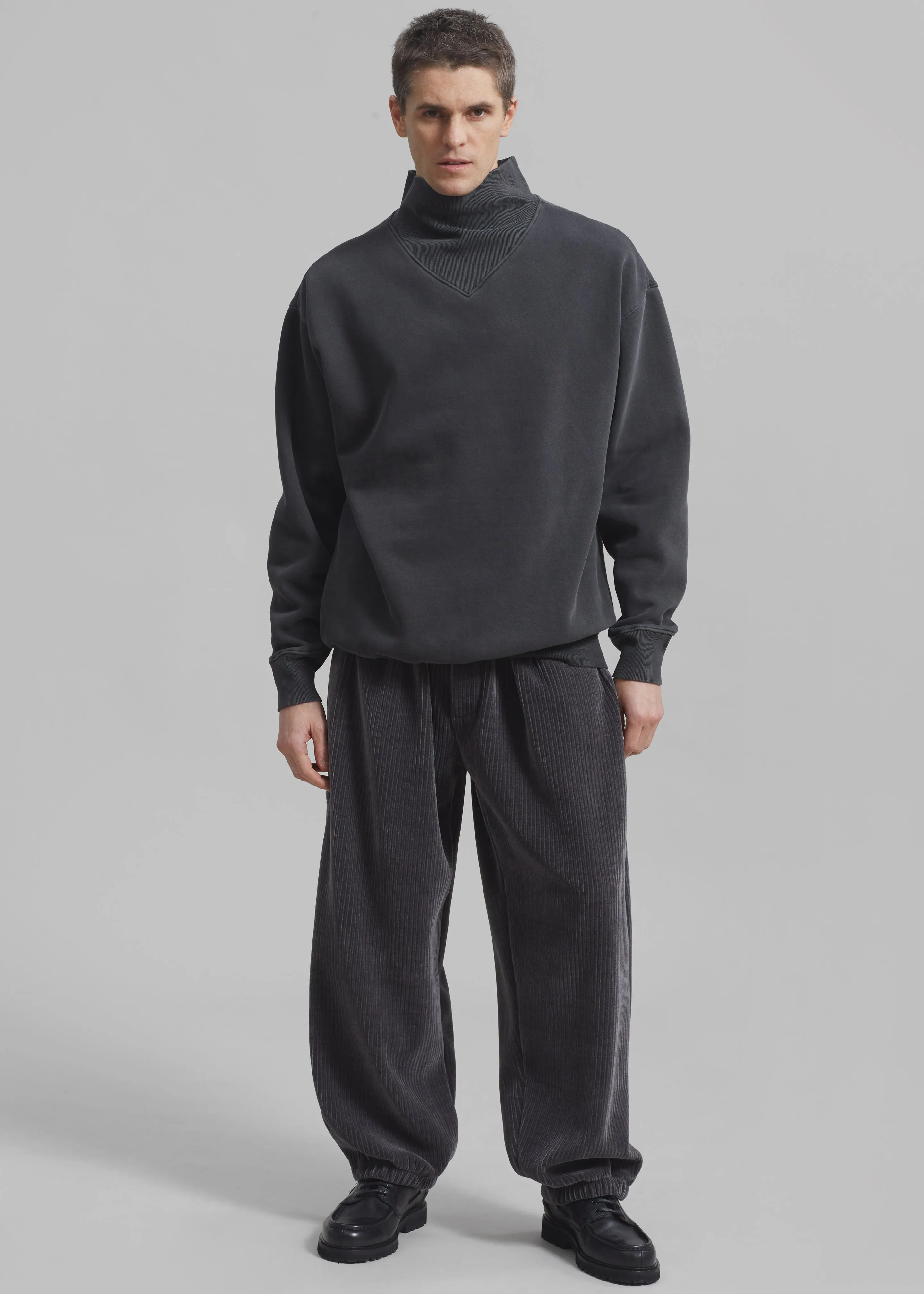 Declan Corduroy Pants - Charcoal