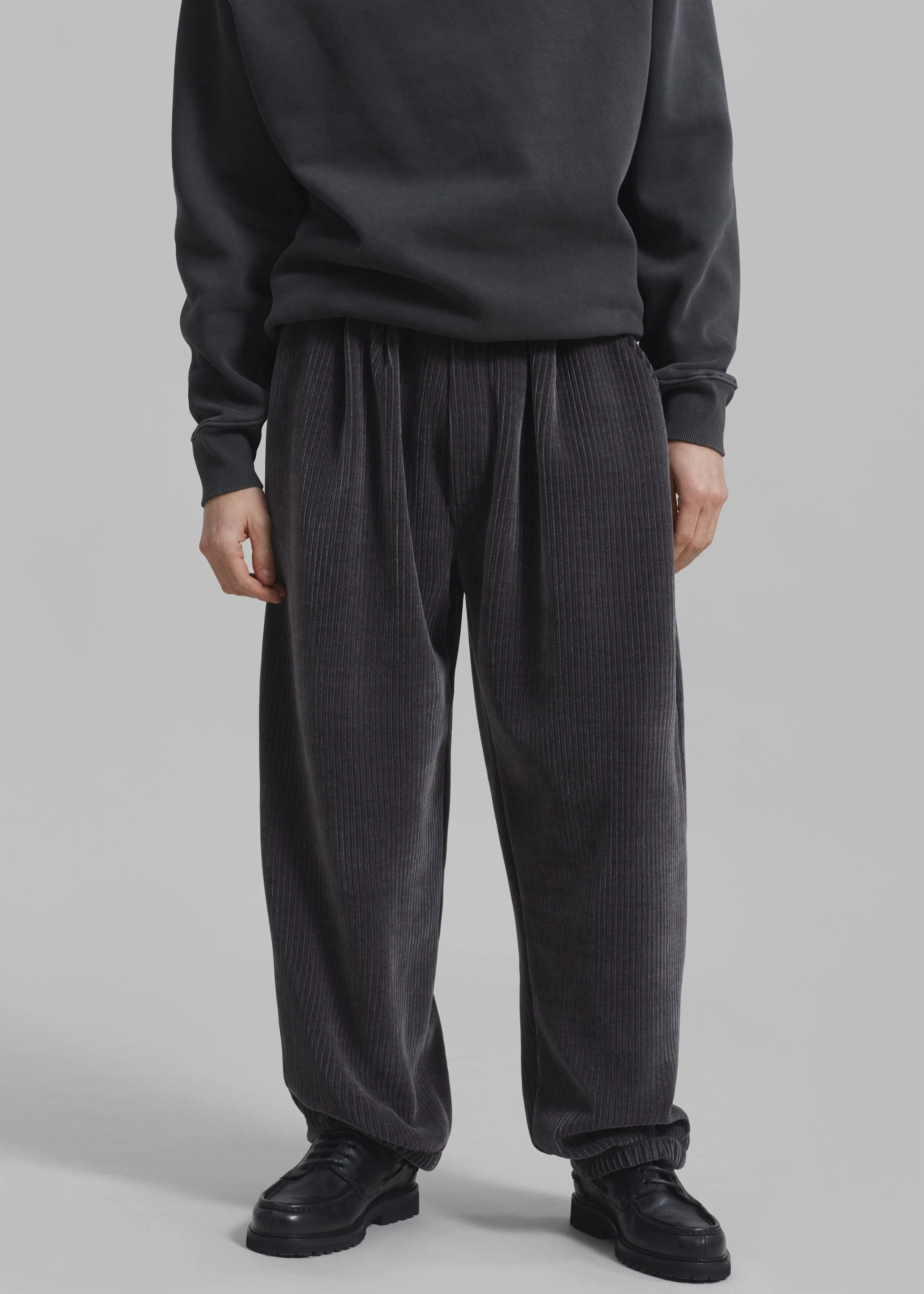 Declan Corduroy Pants - Charcoal