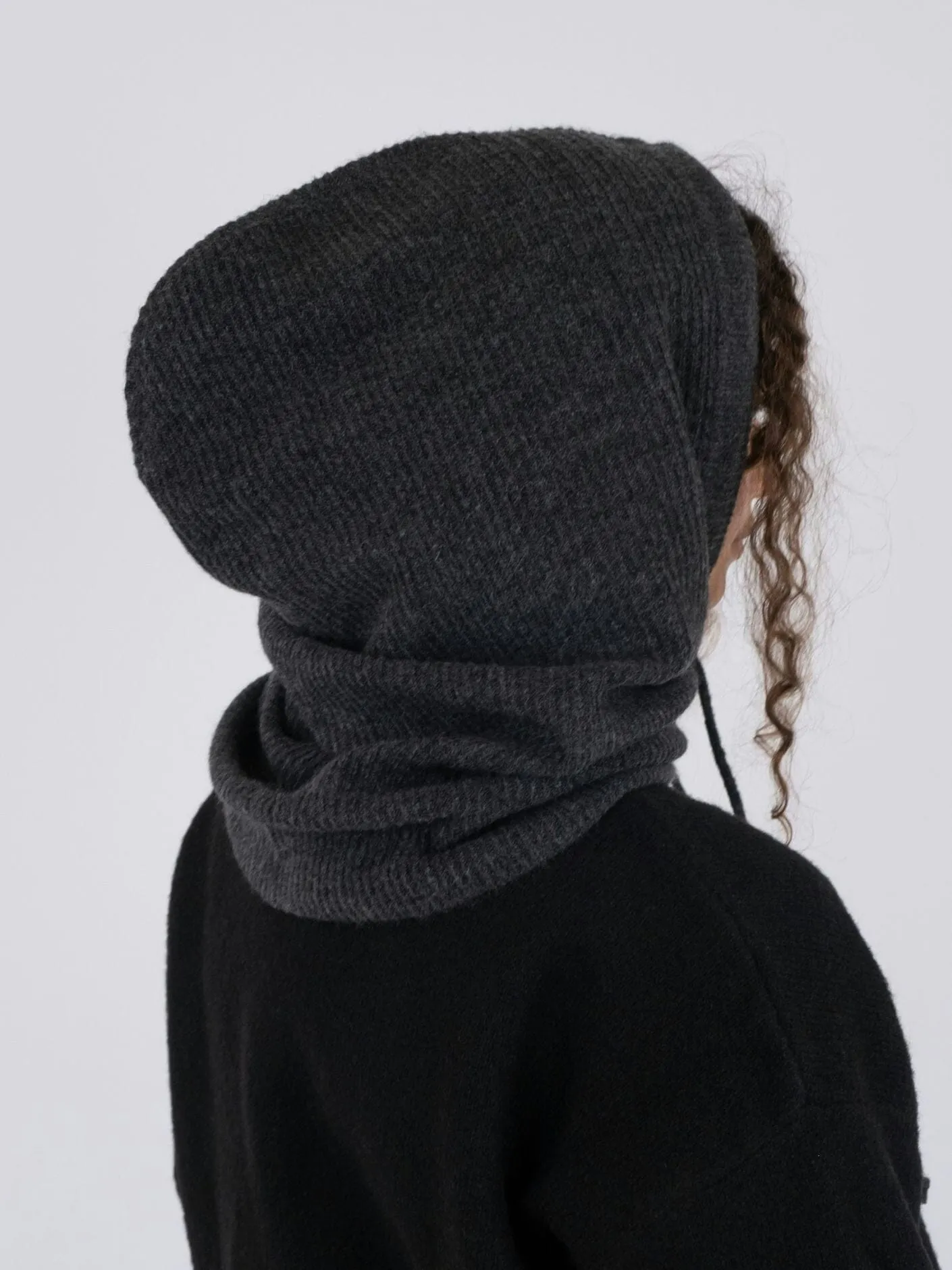 Forudbestilling - Neo Noir - Madita Knit Balaclava - Antracit