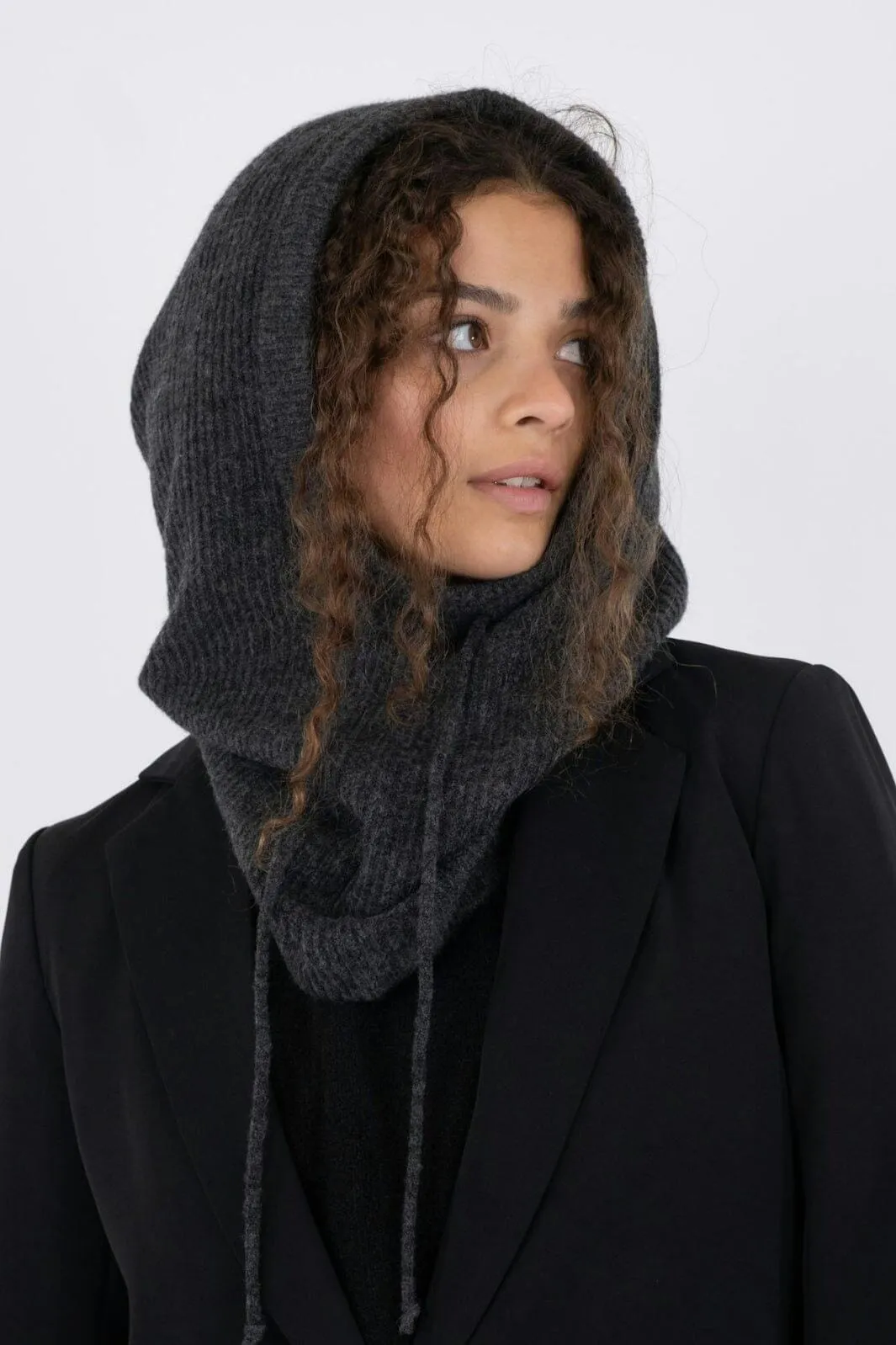 Forudbestilling - Neo Noir - Madita Knit Balaclava - Antracit