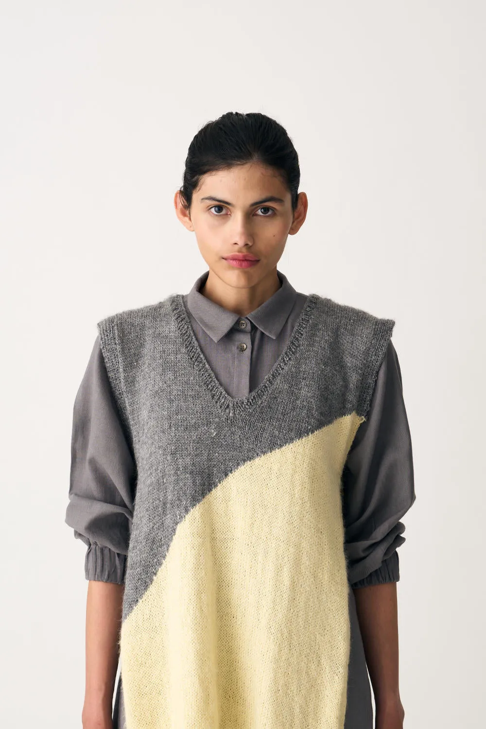 HAND KNITTED SIDE TIE SWEATER VEST - GREY