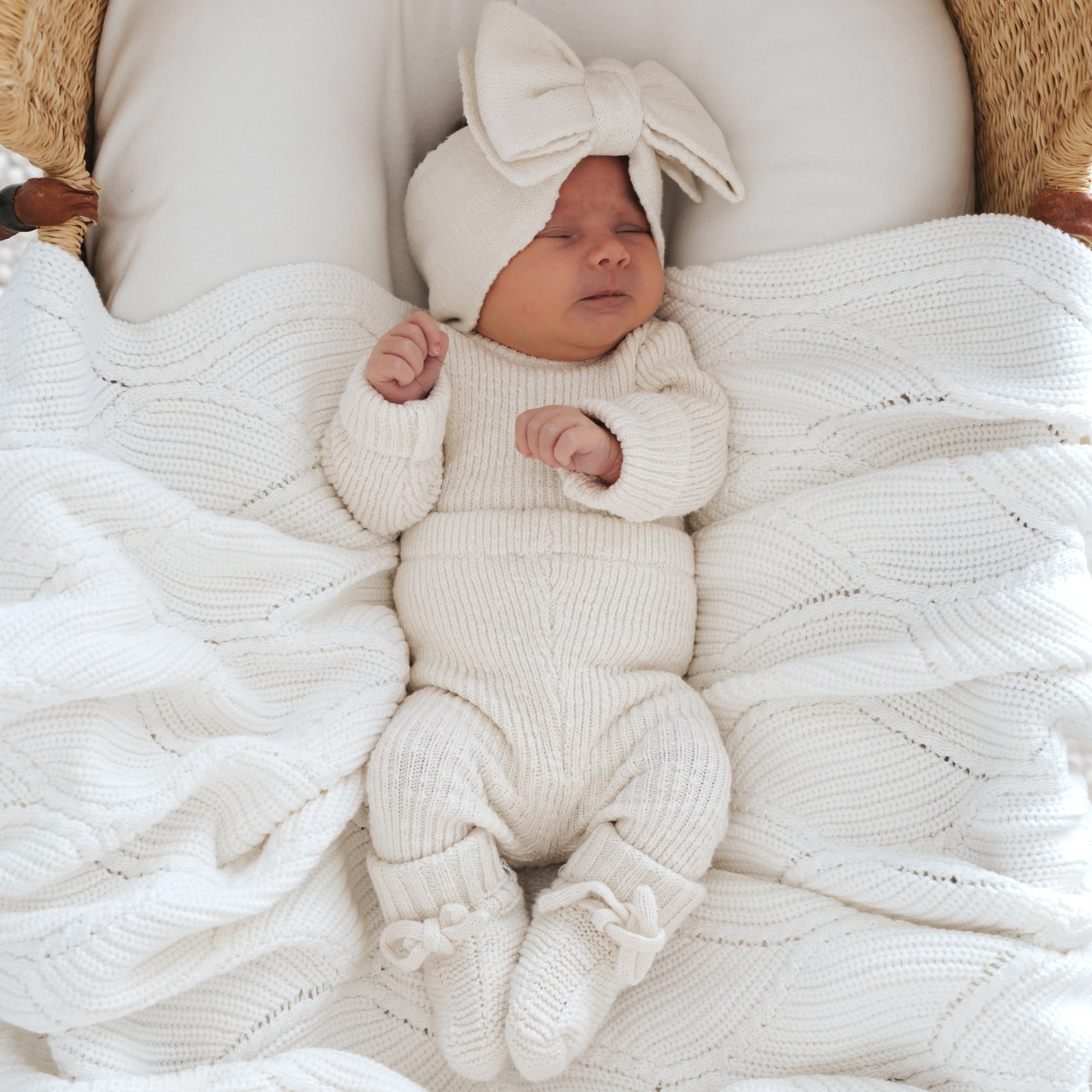 KNITTED BLANKET | MILK