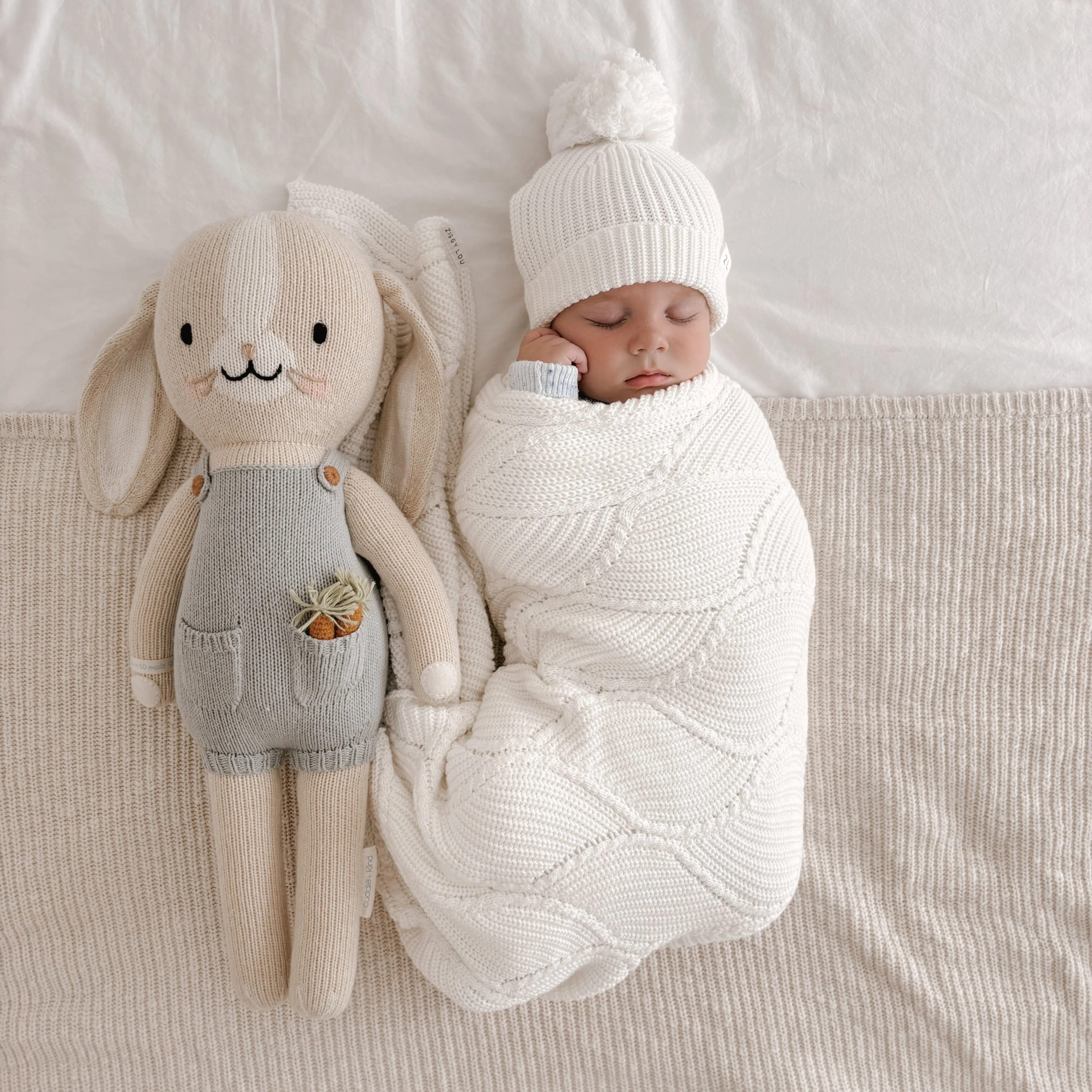 KNITTED BLANKET | MILK