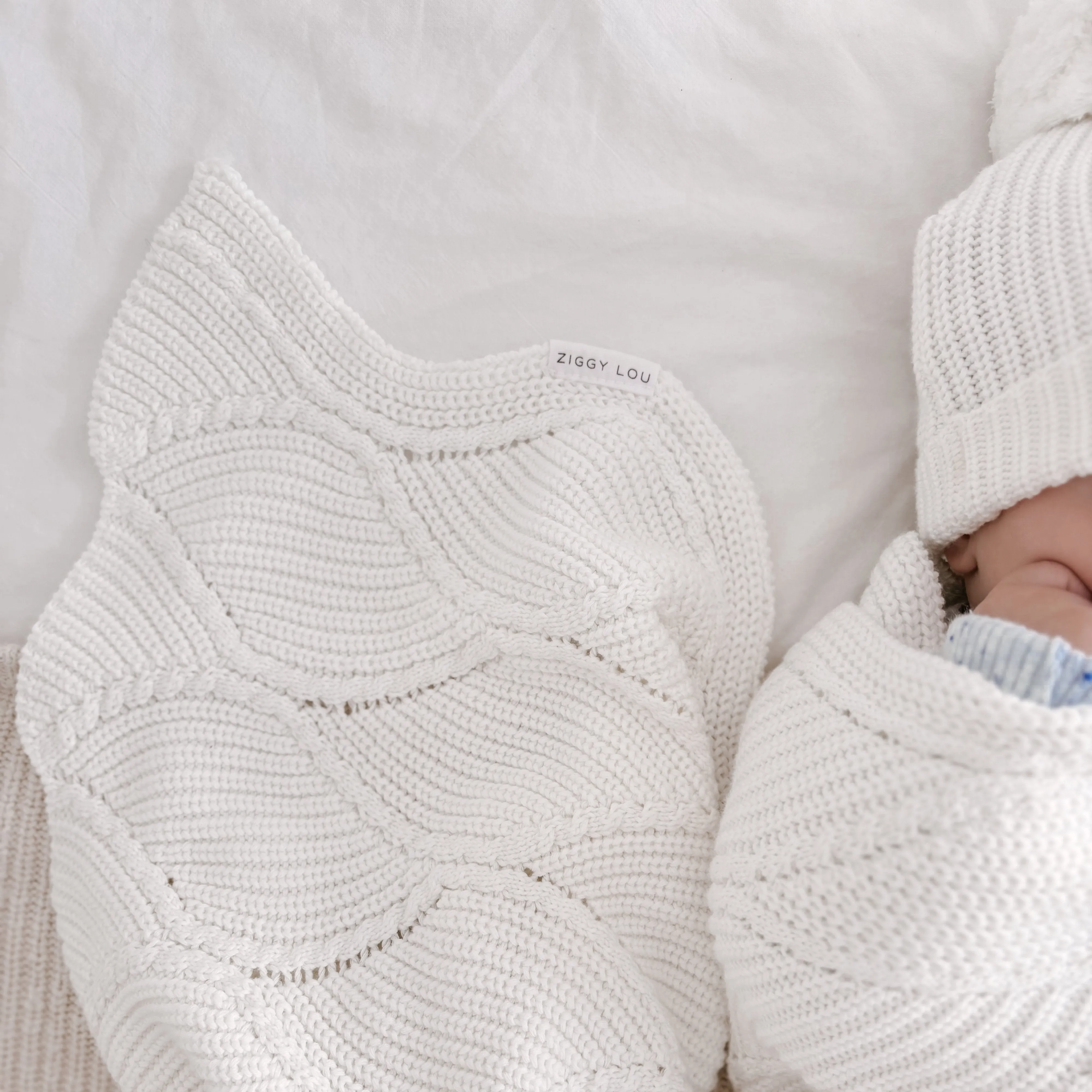 KNITTED BLANKET | MILK