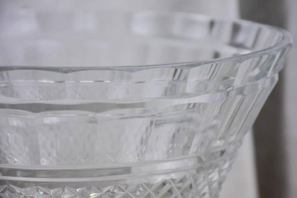 Large mid-century crystal vase - Medici shaped