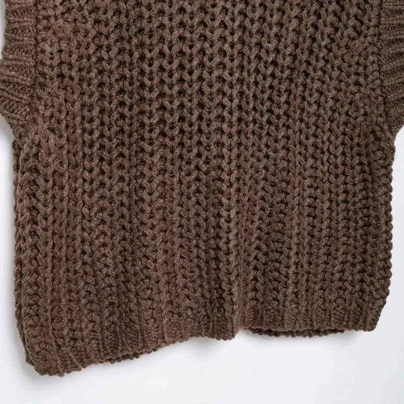 Leonelle – Button detailing – Sweater vest