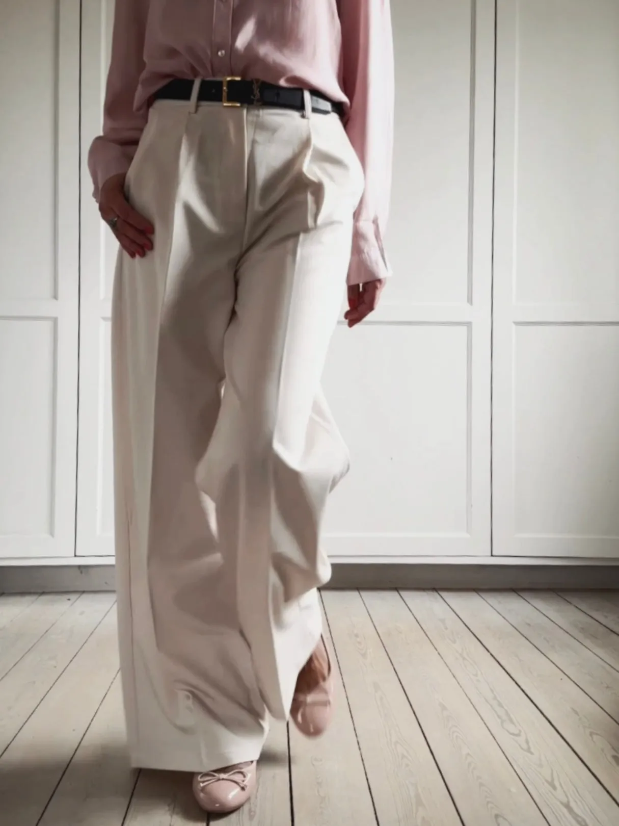 LOOSE SLACKS - OFF WHITE
