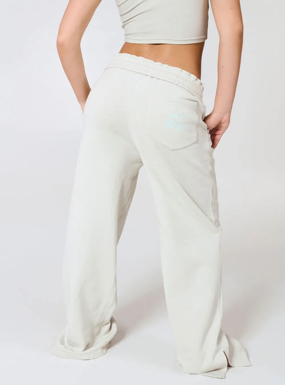 Women's It's A Vibe Flared Pants Grey